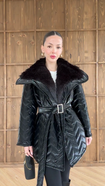 Quilted coat with faux fur collar
