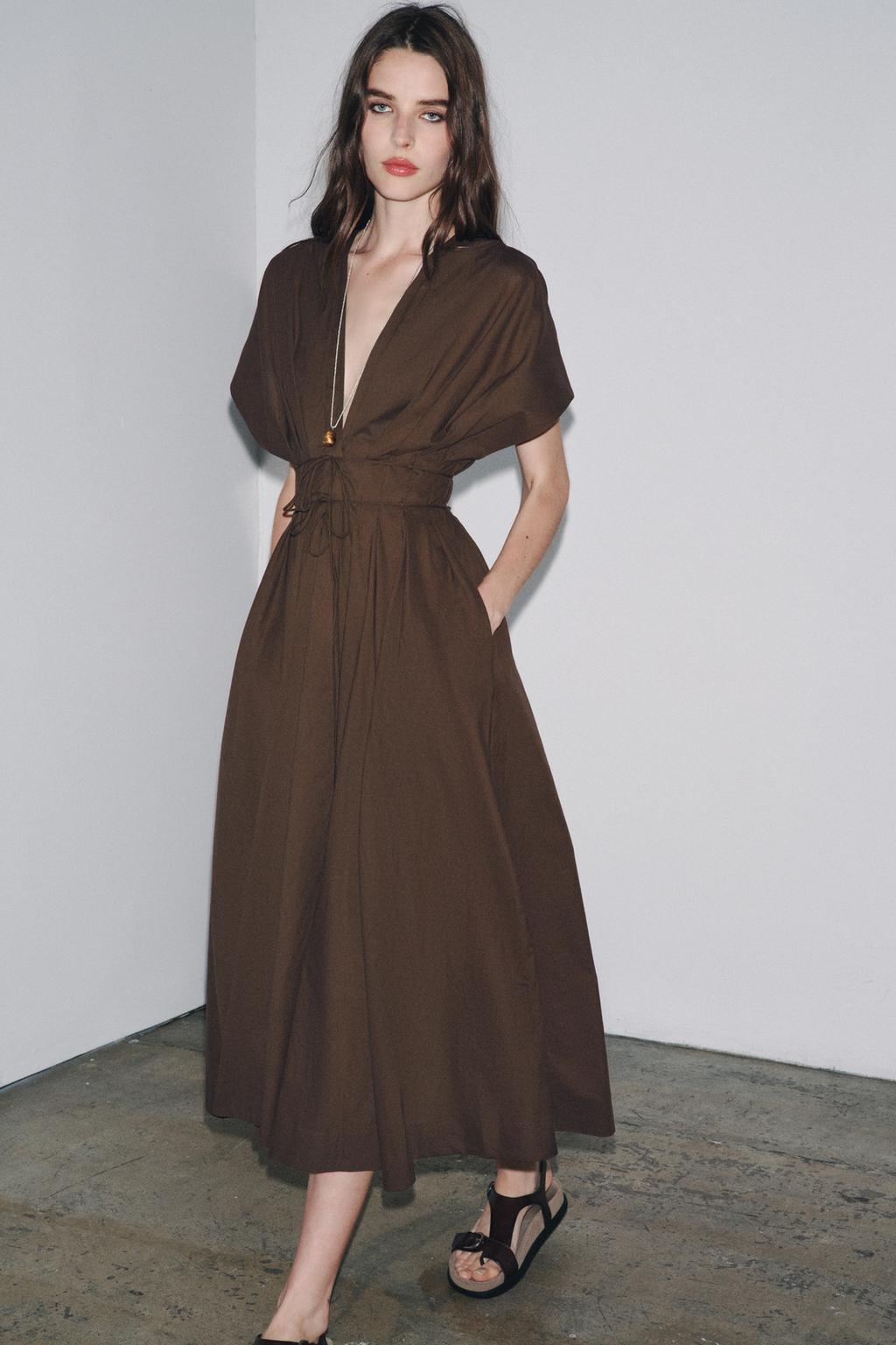 Short-sleeved Deep V-neck Maxi Dress